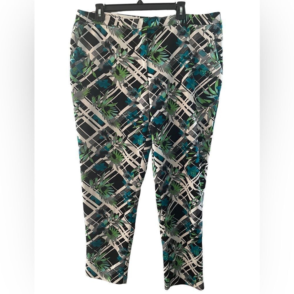 ‎ASHLEY STEWART FLORAL PANTS - Picture 7 of 8